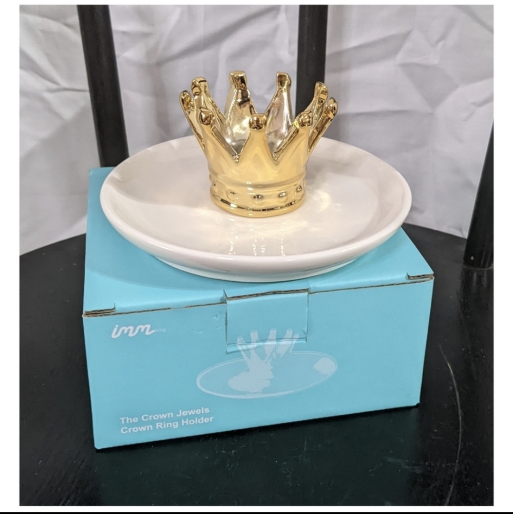 IMM "The Crown Jewels" Jewelry Holder